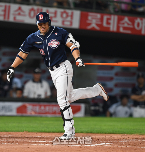 [SS포토] 두산 홍성흔, 욕심이 너무 컸나? 에반스 대신해 롯데전 선발!