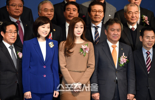 [SS포토] 스포츠영웅 김연아 '눈 크게 뜨고'