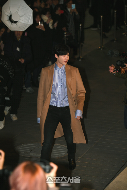 [SS포토]행사장으로 입장하는 이종석