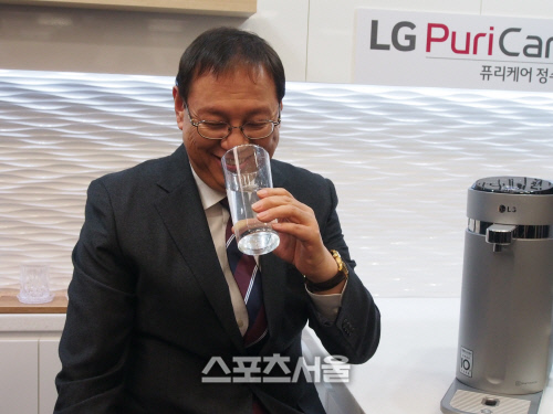 퓨리케어 정수기 조성진
