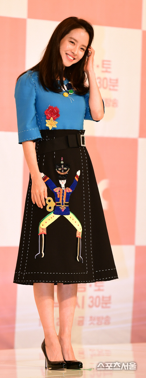 [SS포토] 송지효, 귀여운 패션에 눈이 가네