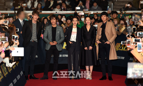 [SS포토]김우빈-이병헌-진경-엄지원-강동원, '마스터' 많이 사랑해주