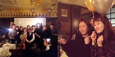 강동원에 이서진까지…윤여정 데뷔 50주년 기념 파티