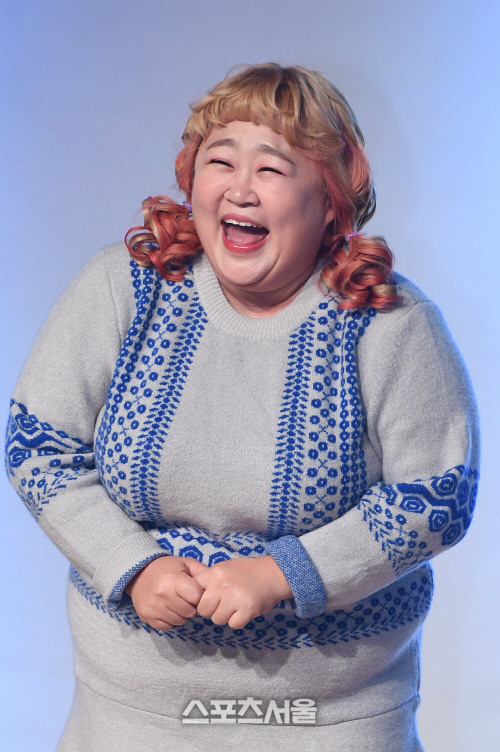 [SS포토] 개그우먼 홍현화, \'더 미라클\'에서 소나무 나현으로 변신!