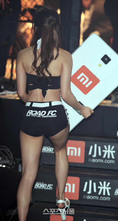 [SS포토]로드걸 최설화, \'숨막히는 뒤태죠~\'