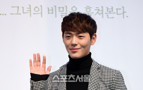 [SS포토]\'신인배우 신재하 인사드립니다!\'(손의 흔적 제작발표회)