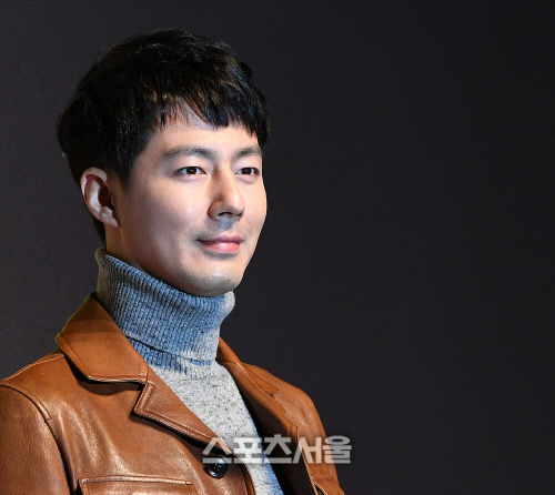 [SS포토] '더킹' 조인성, 8년 만에 스크린에서 만날 그의 얼굴!