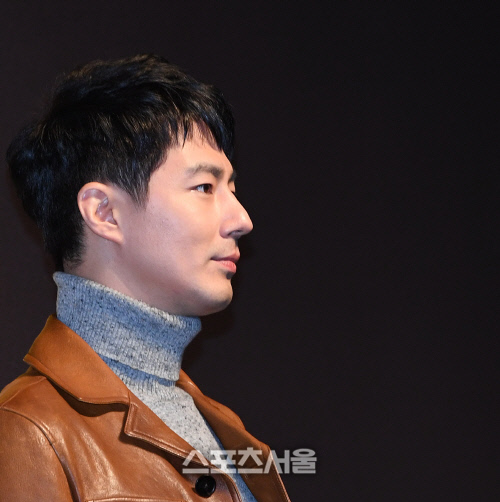 [SS포토] '더킹' 조인성, 옆모습도 자체발광!