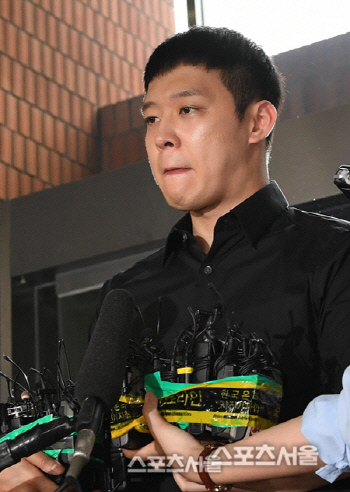 박유천