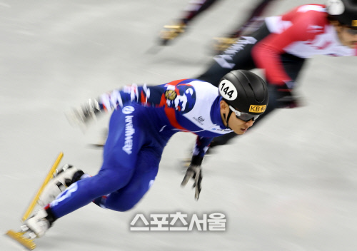 [SS포토] 안현수 \'전력 질주\'