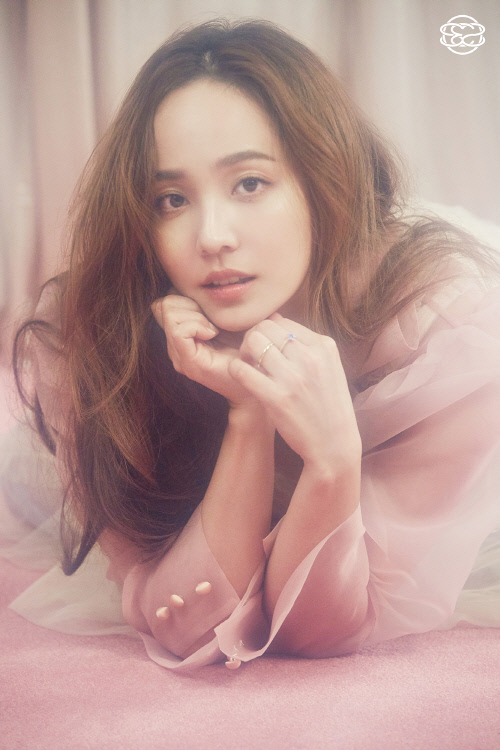 유진 티저 이미지