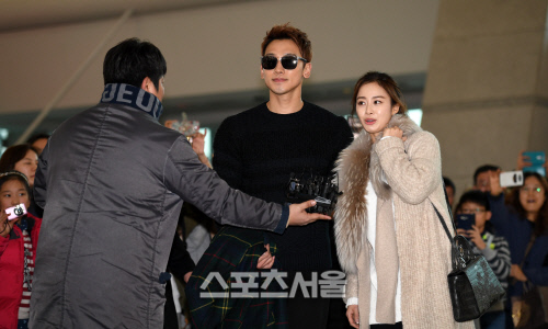 신혼여행 떠나는 비-김태희 커플, 김태희의 한마디는?[SS포토]