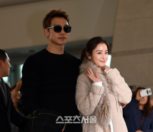 신혼여행 떠나는 세기의 커플, 단아한 새색시 김태희[SS포토]