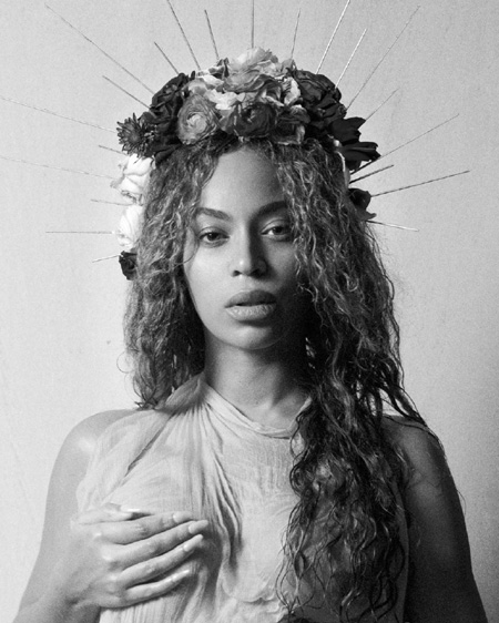 [할리웃톡] "수중 속 비너스 자태" 비욘세, 특별한 만삭 화보 공개