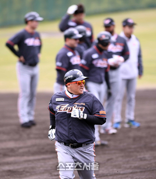 [SS포토]후배들에게 모범을 보이는 조인성, "열심히 해야죠~"