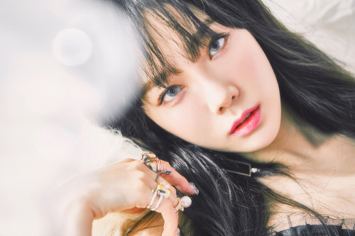 태연 첫 정규 앨범 수록곡 \'I Got Love\' 티저 이미지