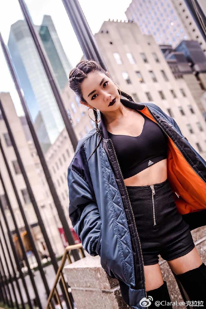 "센 언니의 정석" 클라라, 시크한 눈빛으로 분위기 압도