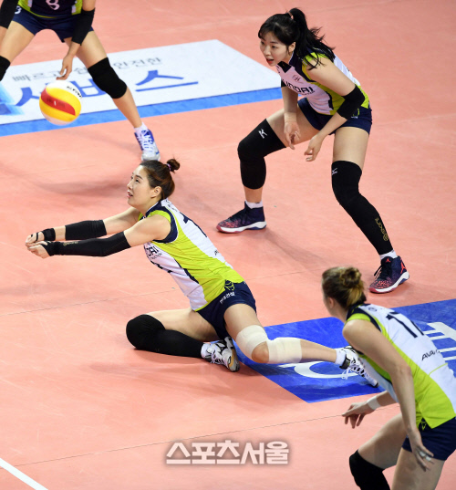 [SS포토]김주하, "꼭 받아내야지~"