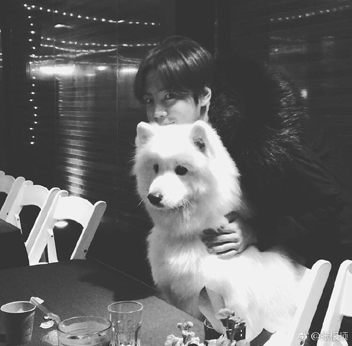 "흑백 사진에서도 빛이나" 장근석, 불변의 남신 비주얼