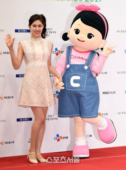 [SS포토]케이블 방송대상 참석한 2대 캐리 김정현