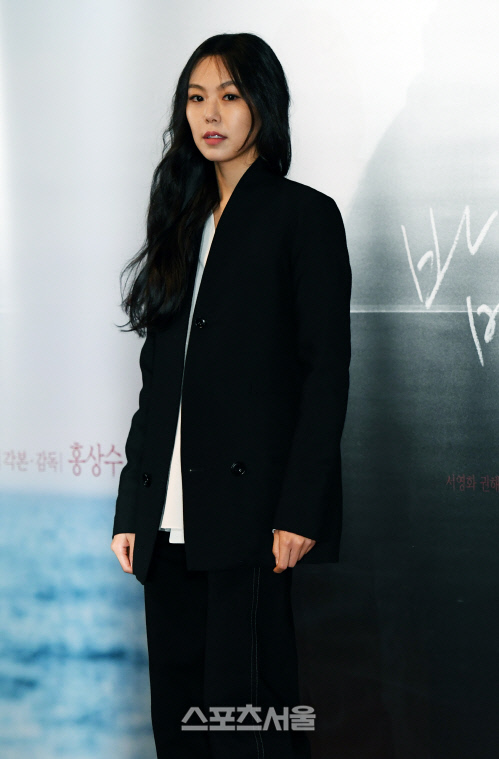 [SS포토]김민희, '홍상수 감독 진심으로 사랑하고 있습니다.'