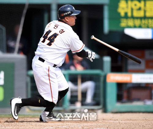 [SS포토]1타점 적시타 조인성, "음~"