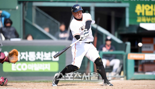 [SS포토]조인성, "1타점 추가요~"