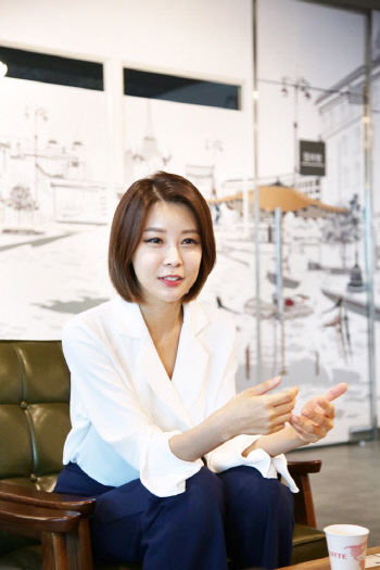[롯데홈쇼핑] 윤혜화쇼호스트 사진2