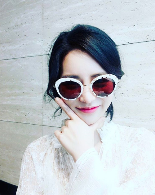 "봄을 부르는 미소" 임지연, 화사한 매력 대발산