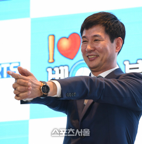 [SS포토] 이기호 캐스터, 빵야~ 빵야~!