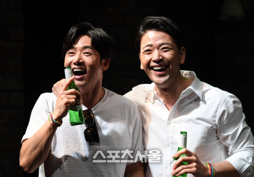 [SS포토]\'프라이드\'에서 연인으로 출연한 \'오정혁과 배수빈