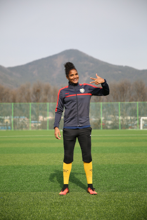 사진1.브라질 대표팀 출신의 공격수 두다