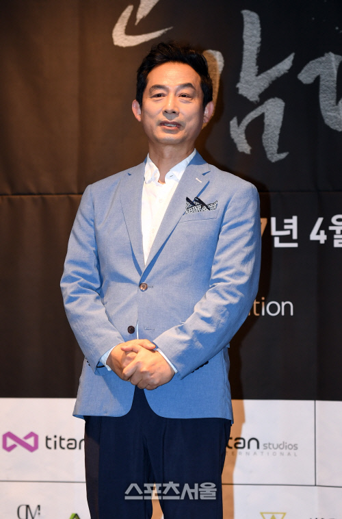 [SS포토]\'눈을 감다\' 조영진, \'형사 역에 잘 어울리죠?\'