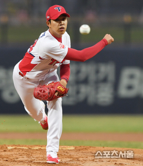 [SS포토] KIA 임기영, 역동적인 언더 스로우로 SK 사냥!