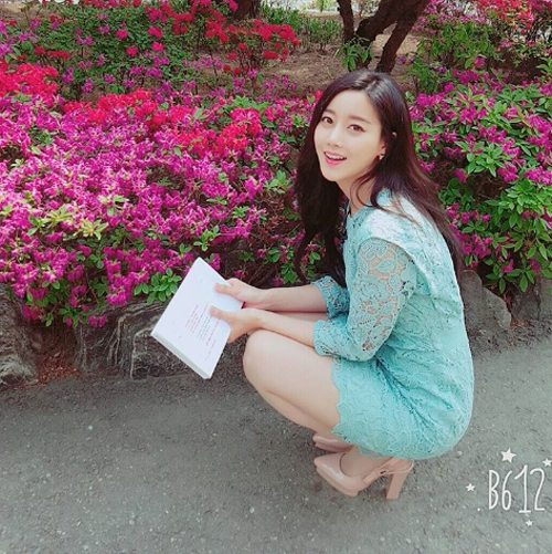 오승아, 시스루 원피스로 봄날의 러블리한 매력 '뿜뿜'