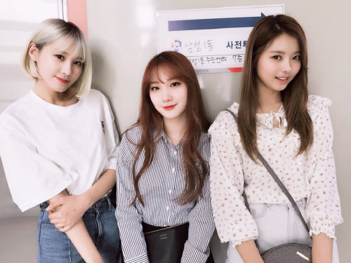 "대한민국의 미래에 참여해요"....프리스틴, 사전투표 인증샷 공개