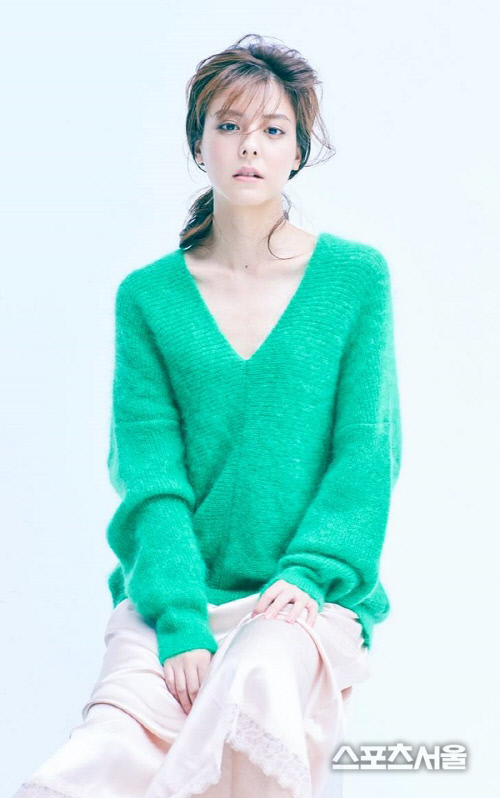 일본 여배우 후지이 미나, 16일 넥센 홈경기 시구