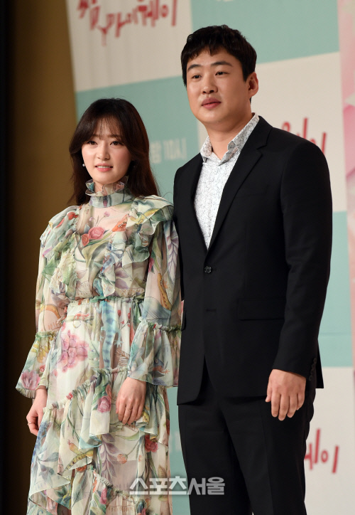 [SS포토]\'쌈,마이웨이\'에서 호흡 맞추는 송하윤과 안재홍