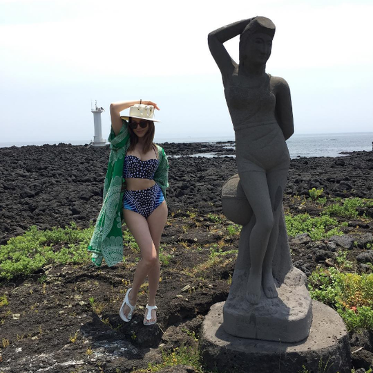 "완벽한 S라인" 아이비, 휴식 중 마네킹 몸매 과시