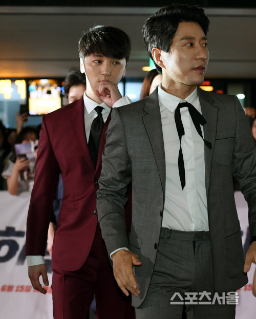 [SS포토] '하루' 김명민-변요한, VIP 시사회의 호스트 등장이요~