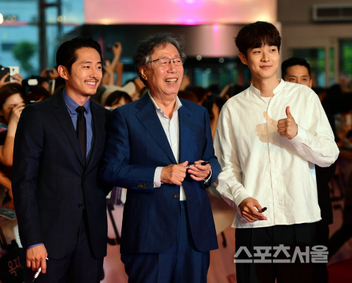 [SS포토] 스티브 연-변희봉-최우식 \'옥자 최고예요\'