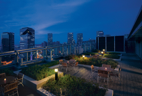 터치 스카이 루프탑 바 야경사진 2