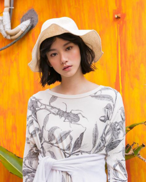 韓 샤넬 행사장서 꽈당 굴욕 당한 미모의 홍콩 여배우