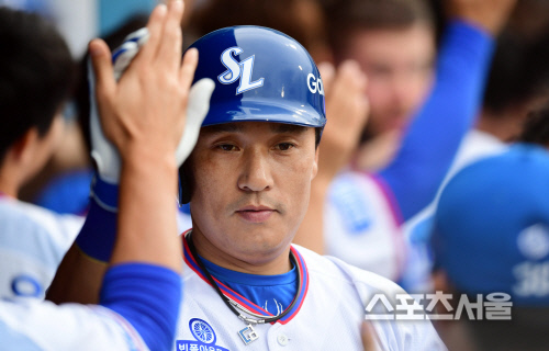 [SS포토] '포항의 사나이' 이승엽, 첫 타석 투런포 꽝!