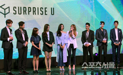 [SS포토] 아이오아이 유정&도연과 헬로비너스 유영&라임, 무슨 일?