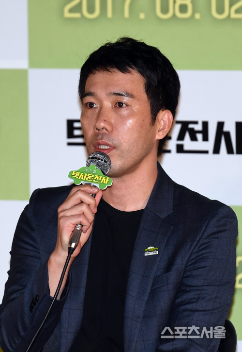[SS무비]'택시운전사' 장훈 감독 "'단발머리' 허락한 歌王조용필에 감사"
