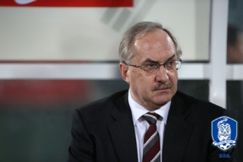 울리 슈틸리케 감독