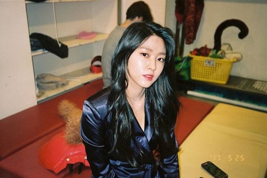 "독보적인 분위기" 설현, 바라만 봐도 심쿵 미모