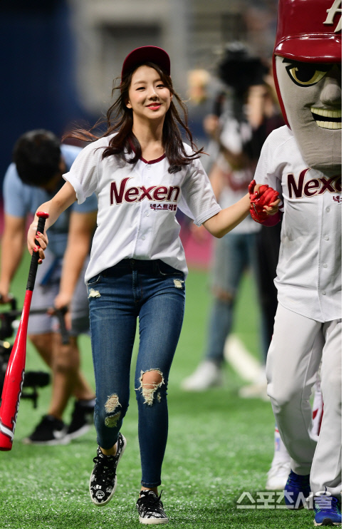 [SS포토] 엘리스 가린, 시타하러 가는 즐거운 발걸음!