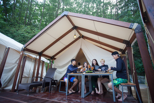 [보도사진]_캠핑빌리지 카바나텐트 (1)